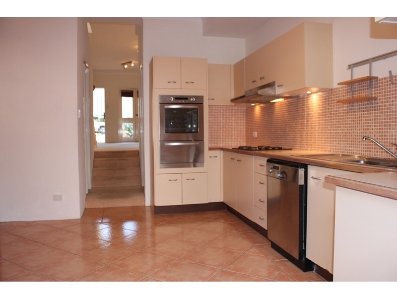 2/27 Macquarie Street, Leichhardt NSW 2040