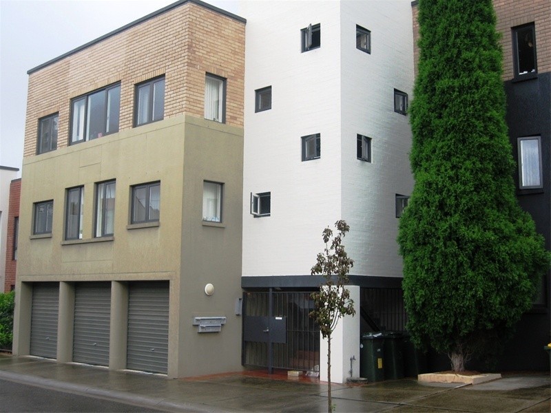 1/35 McKell Street, Birchgrove NSW 2041