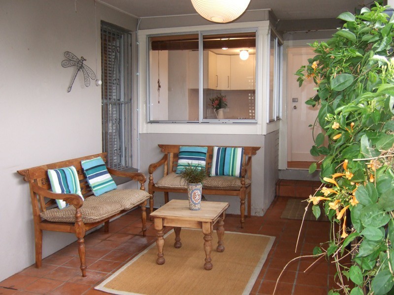 2/33 Darling Street, Balmain East NSW 2041