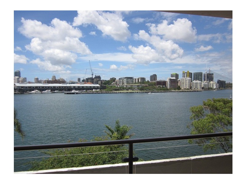 2/16 Hosking Street, Balmain East NSW 2041