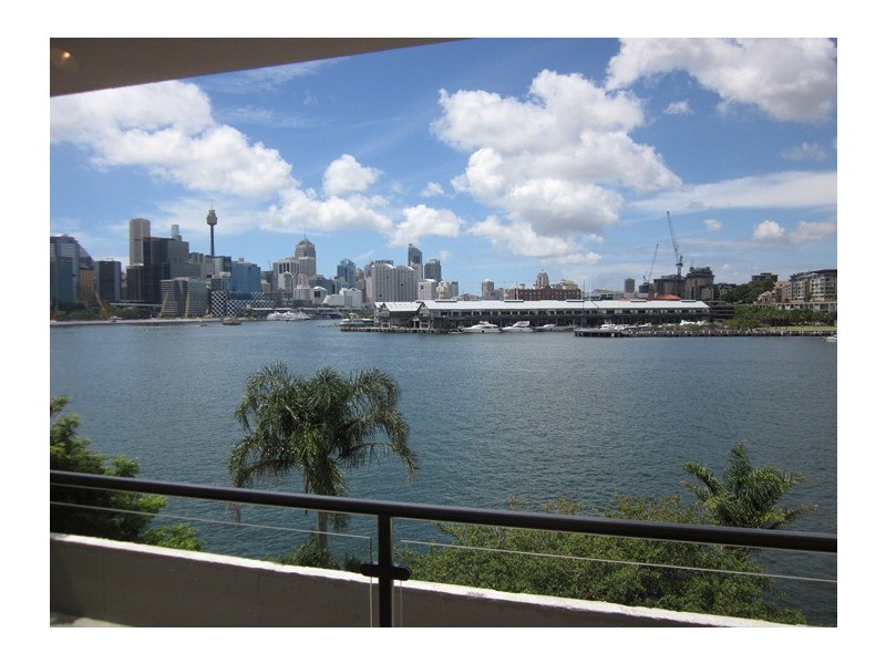 2/16 Hosking Street, Balmain East NSW 2041