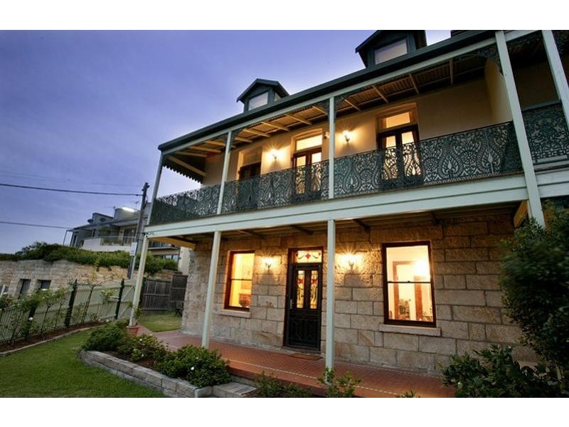 2 School Street, Balmain East NSW 2041