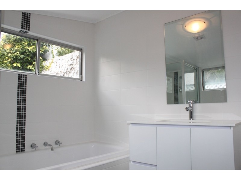 11 Duke Street, Balmain East NSW 2041