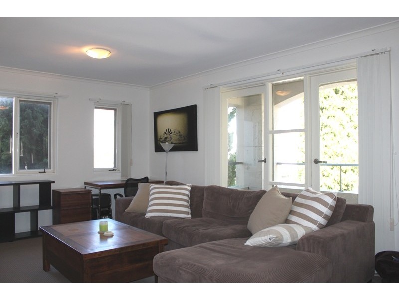 3/33 McKell Street, Birchgrove NSW 2041
