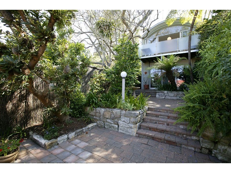 23  Ann Street (Enter from 16 Fawcett Street), Balmain NSW 2041