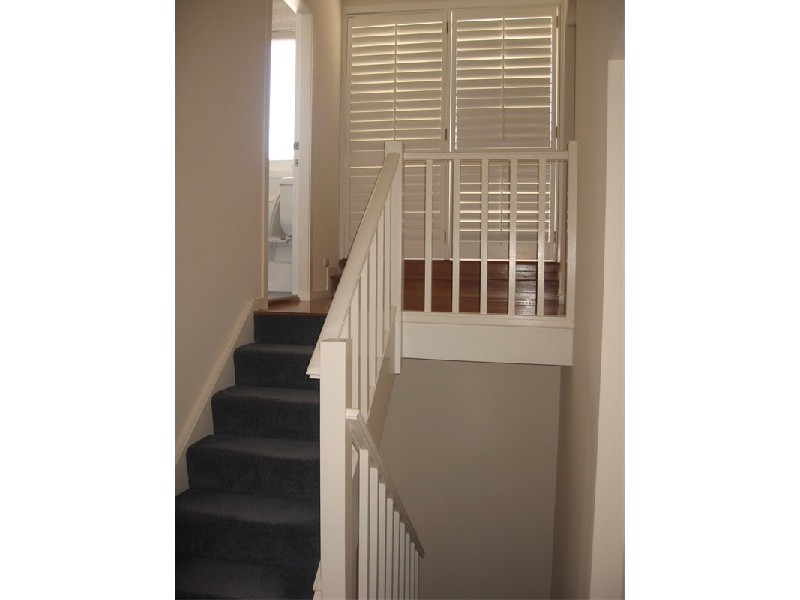 2/3  Hart Street, Balmain East NSW 2041