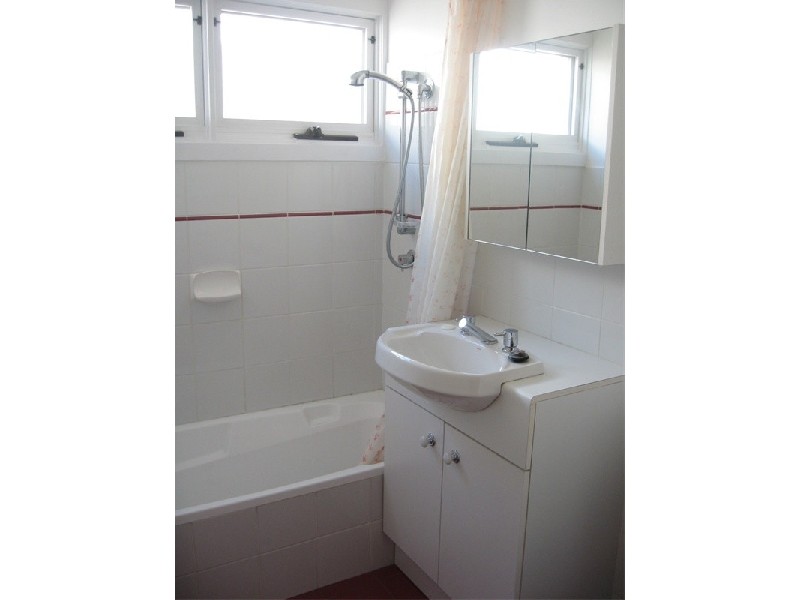 2/3  Hart Street, Balmain East NSW 2041