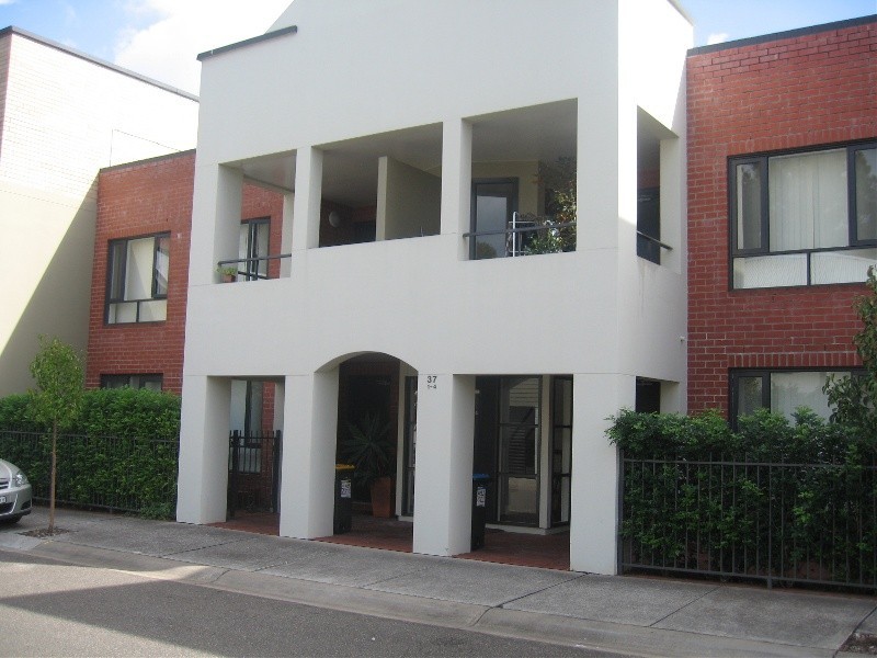 3/37  McKell Street, Birchgrove NSW 2041