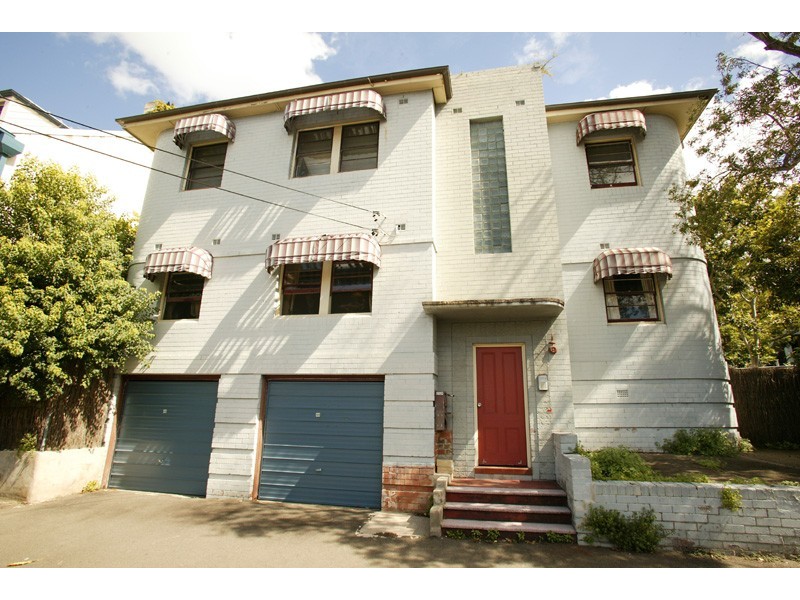 2/4  Nicholson Street, Balmain East NSW 2041