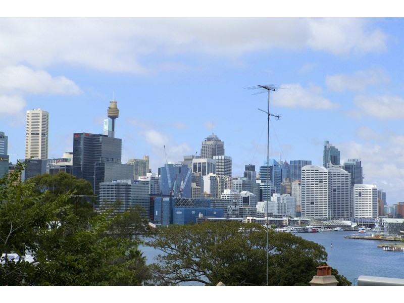 2/24A   Pearson Street, Balmain East NSW 2041
