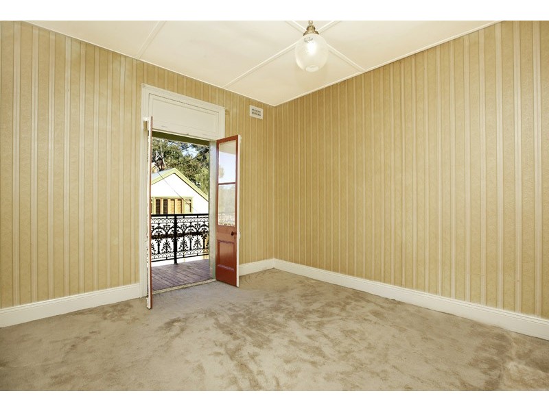 8  Ferdinand Street, Birchgrove NSW 2041