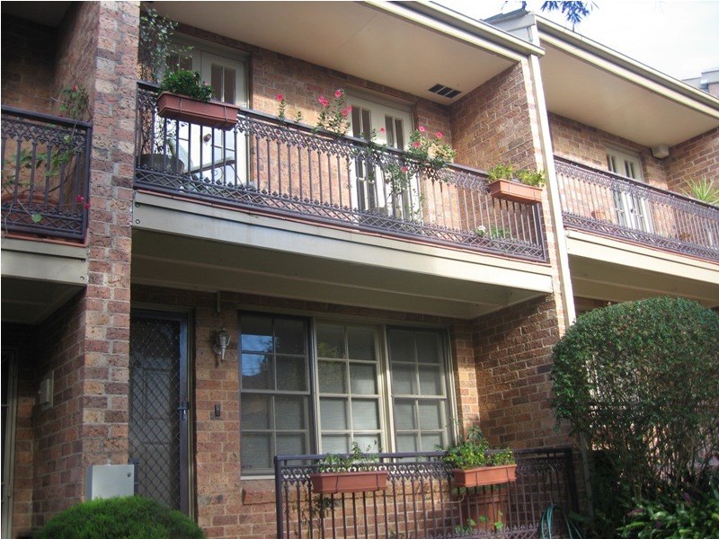 4/16  Rose Street, Birchgrove NSW 2041