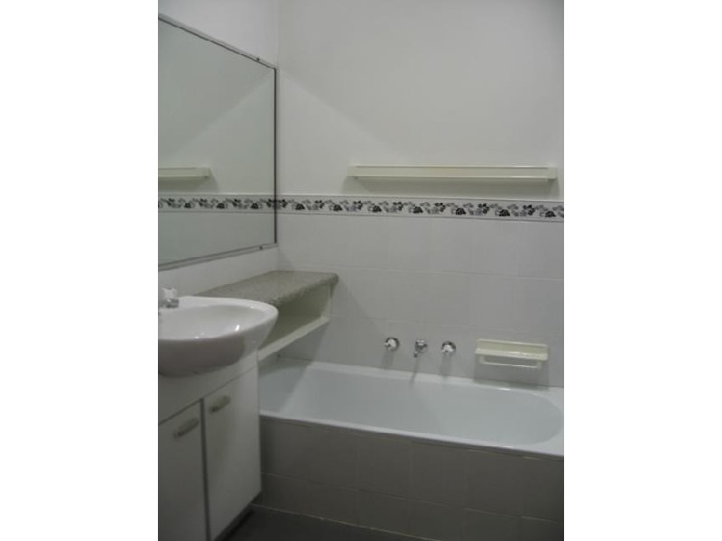2/23  Reynolds Street, Balmain NSW 2041