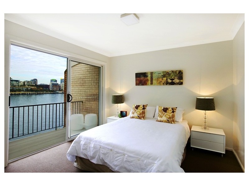 18/14  Hosking Street, Balmain East NSW 2041