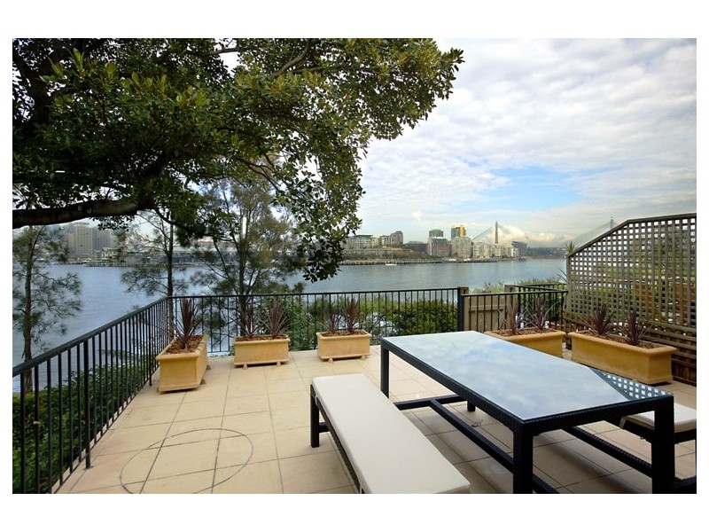 18/14  Hosking Street, Balmain East NSW 2041