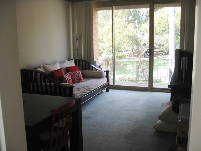 9/2-4  Clifton Street, Balmain East NSW 2041