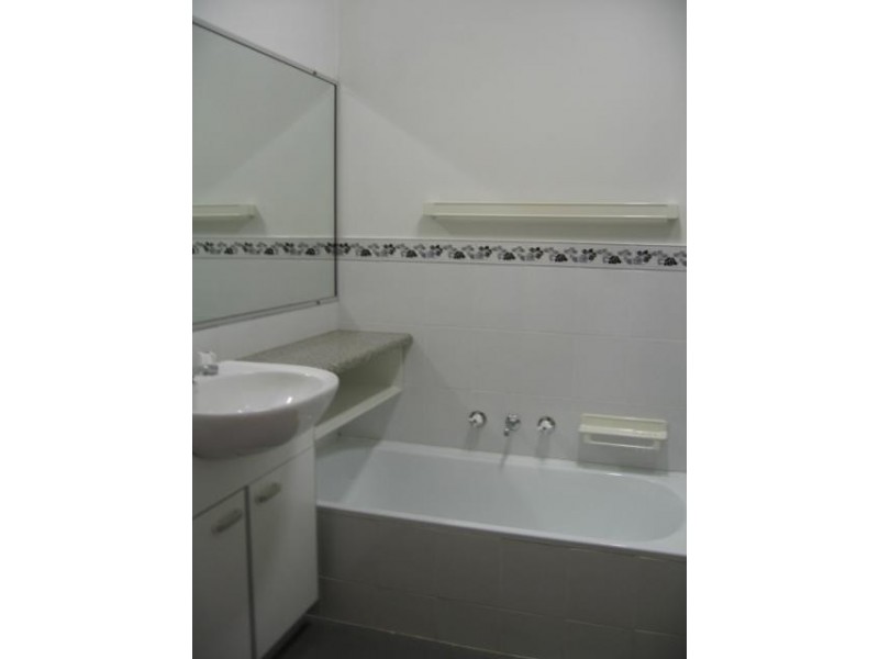 2/23  Reynolds Street, Balmain NSW 2041