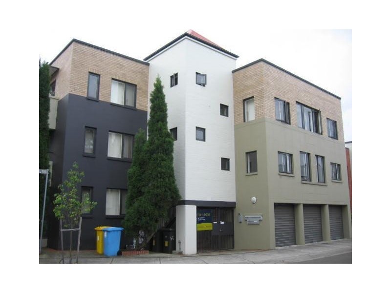 2/39  Mckell Street, Birchgrove NSW 2041