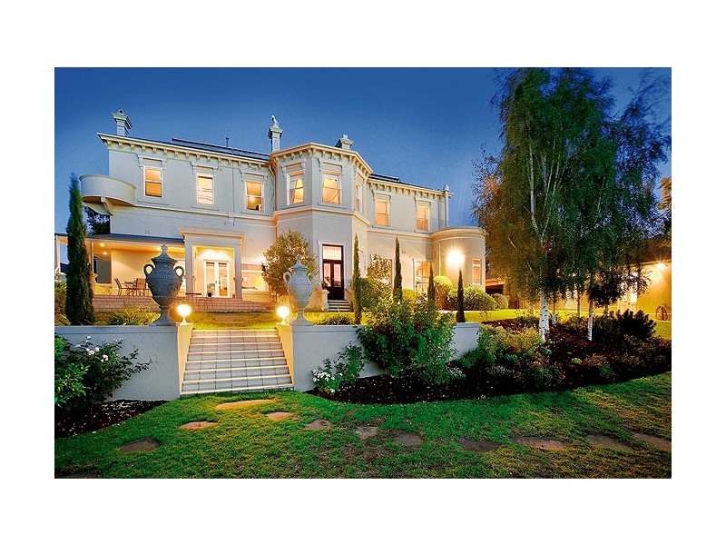 52  Hampden Road, Armadale VIC 3143