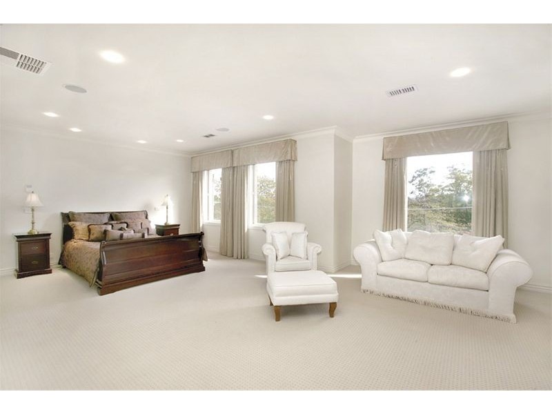 10  The Boulevard, Balwyn North VIC 3104