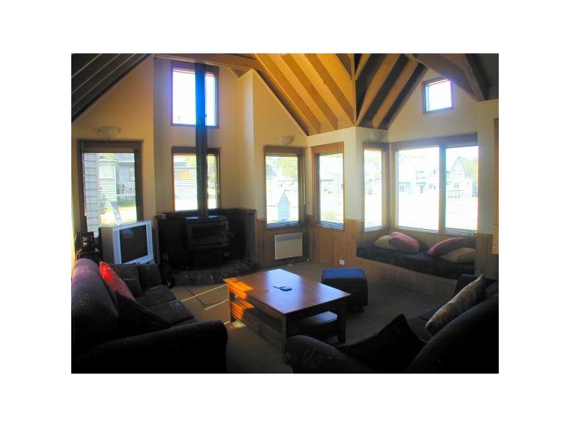 40  Cuff ‘n Collar Lane, Dinner Plain VIC 3898