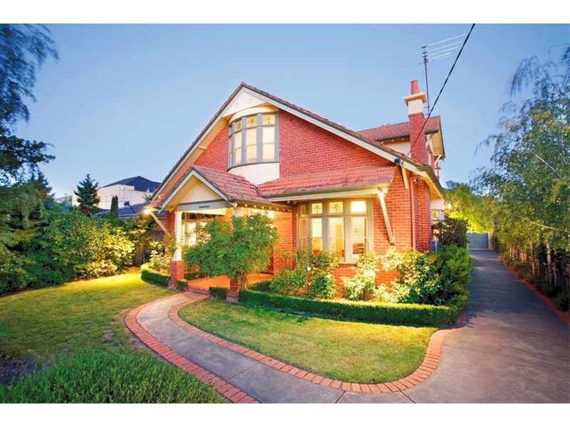 26  Mangarra Road, Canterbury VIC 3126