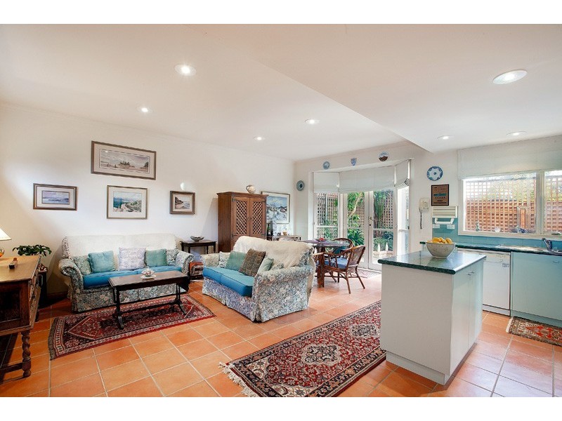 2/12  Clarke Street, Prahran VIC 3181