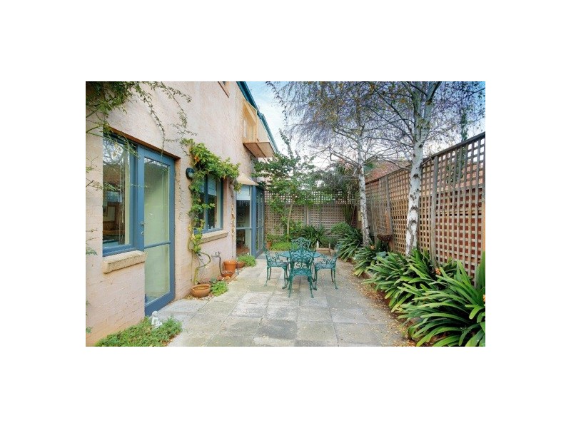 2/12  Clarke Street, Prahran VIC 3181