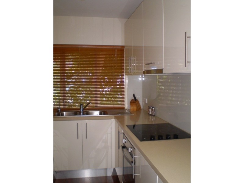 2/4 Sanctuary Avenue, Avalon NSW 2107