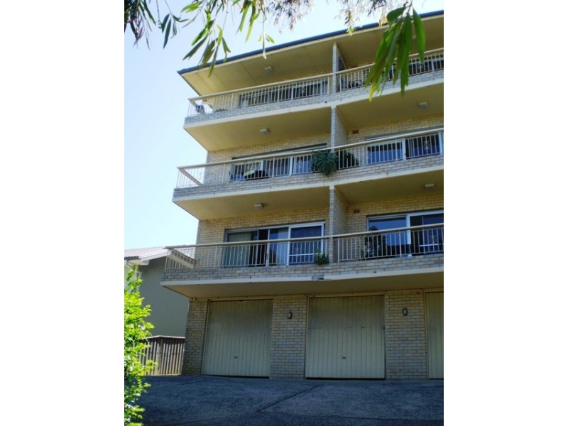 4 /16 Seaview Avenue, Newport NSW 2106