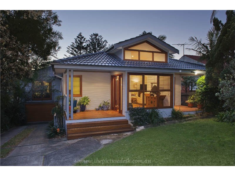 17 Watkins Road, Avalon NSW 2107