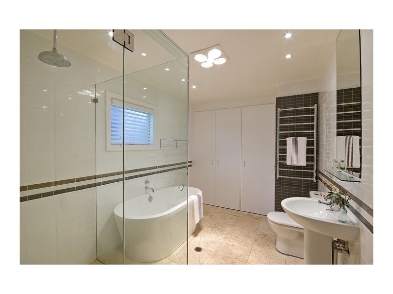 32 Chisholm Avenue, Clareville NSW 2107