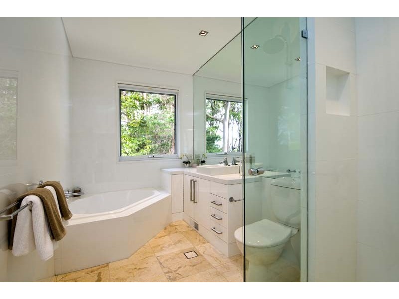 12 Paradise Avenue, Clareville NSW 2107