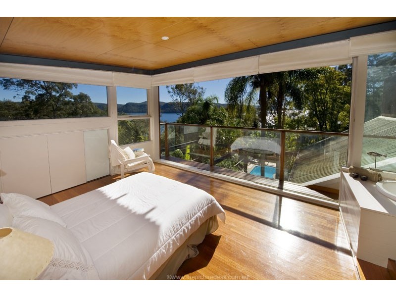 18 Wandeen Road Clareville/, Avalon NSW 2107