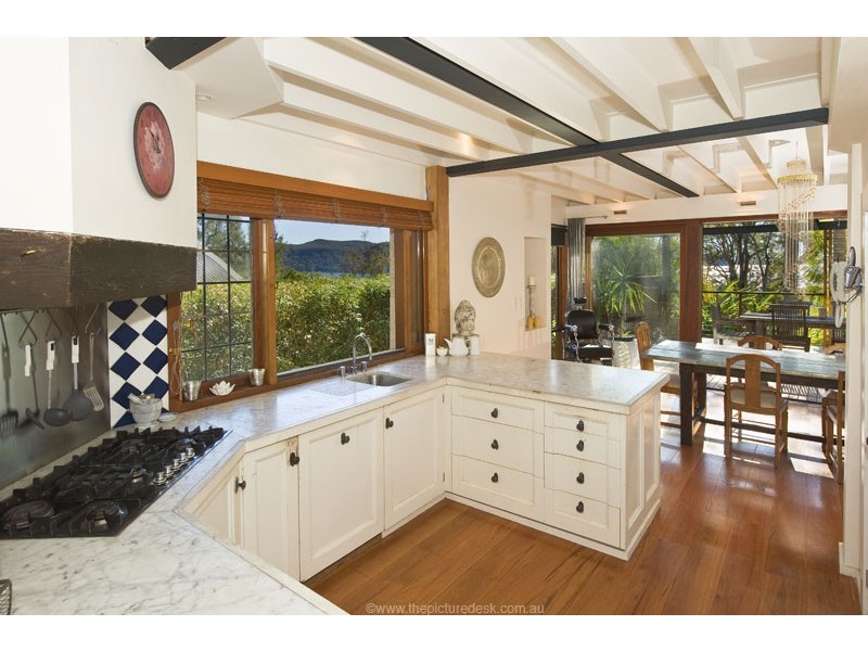 18 Wandeen Road Clareville/, Avalon NSW 2107