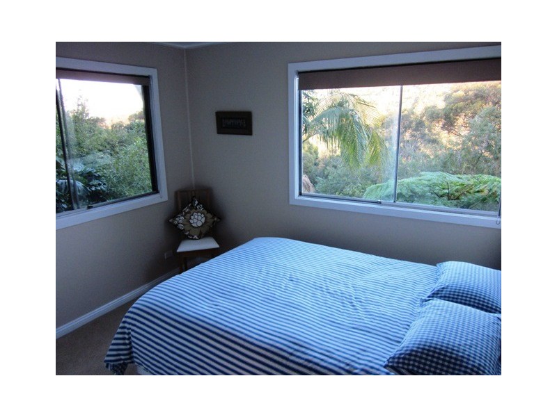 lower 65 Chisholm Avenue, Avalon NSW 2107