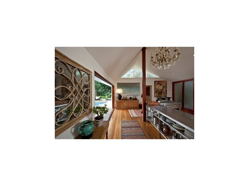 25 ebor road, Palm Beach NSW 2108