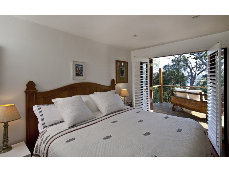 25 ebor road, Palm Beach NSW 2108