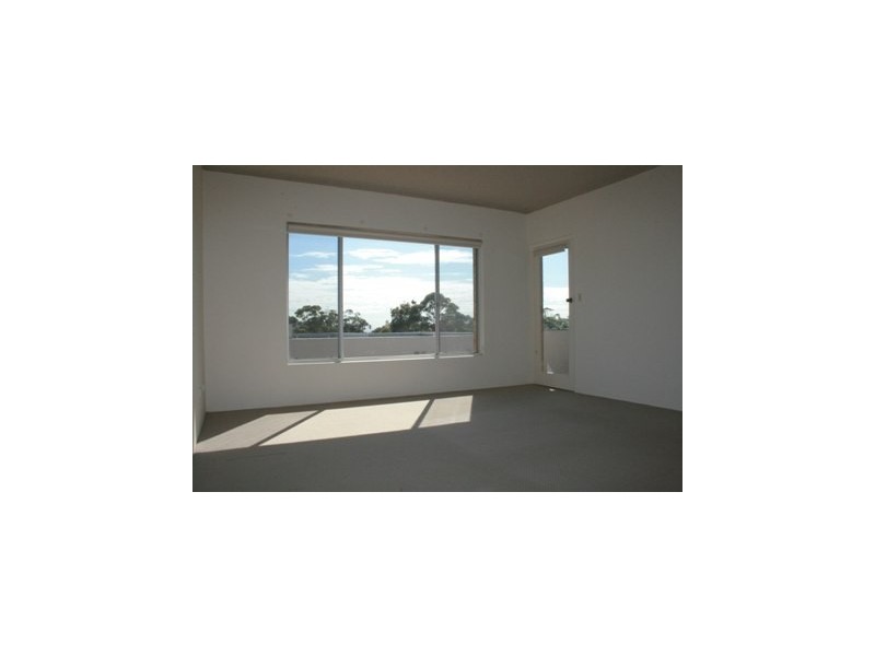 4/3 livingstone street, Newport NSW 2106