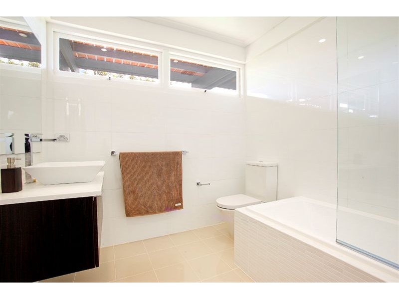 25 riviera avenue, Avalon NSW 2107