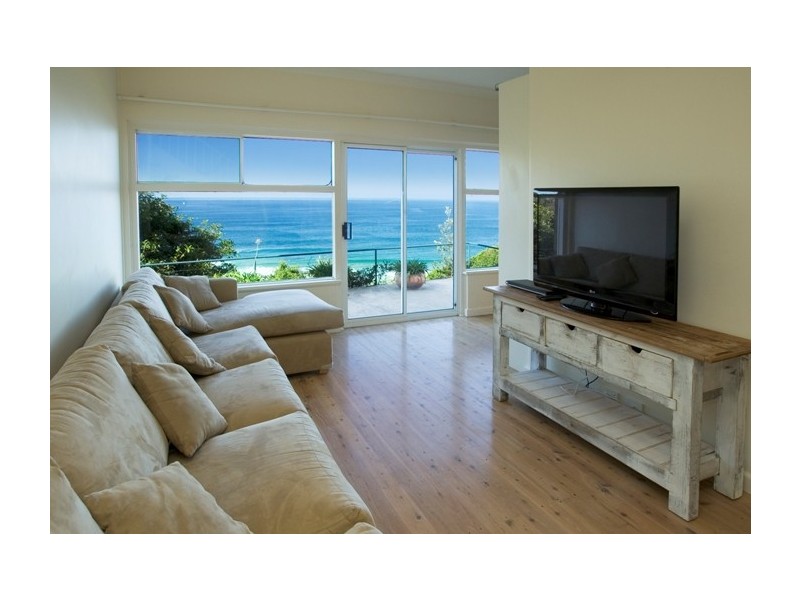 31 Karloo Parade Bungan Beach, Newport NSW 2106