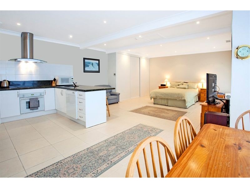 54 McCarrs Creek Road, Church Point NSW 2105