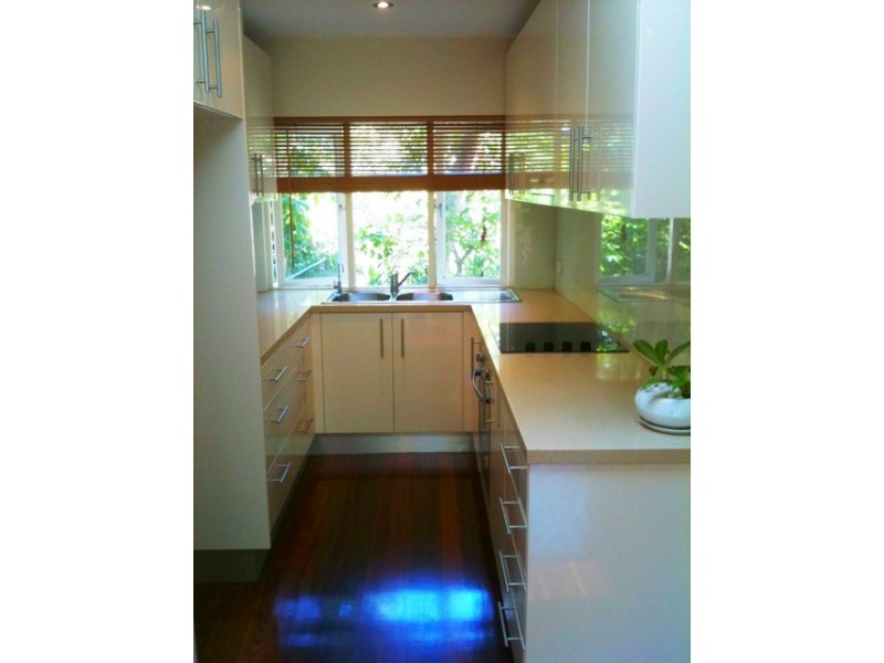 2/4 Sanctuary Avenue, Avalon NSW 2107