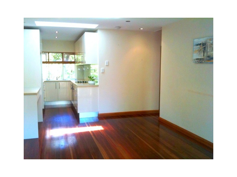 2/4 Sanctuary Avenue, Avalon NSW 2107