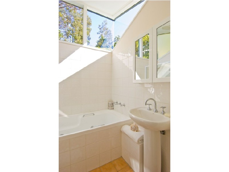 70 Wandeen Road, Clareville NSW 2107