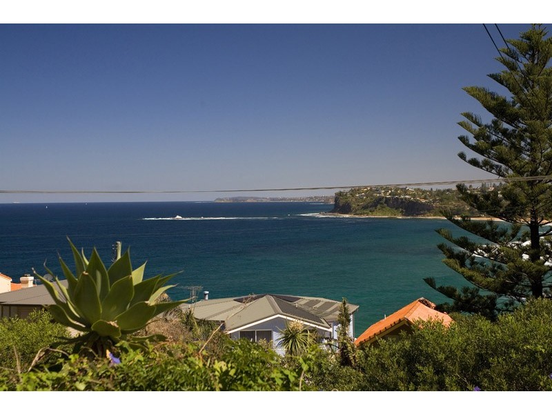 39 The Serpentine, Bilgola NSW 2107