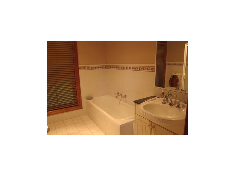 102 Peel Parade, Kurrajong NSW 2758