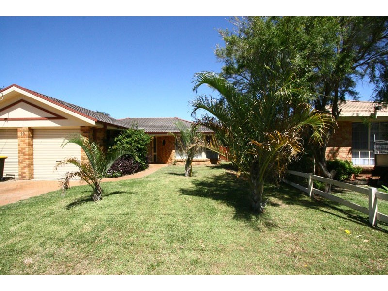 90 Avenue Of The Allies, Tanilba Bay NSW 2319