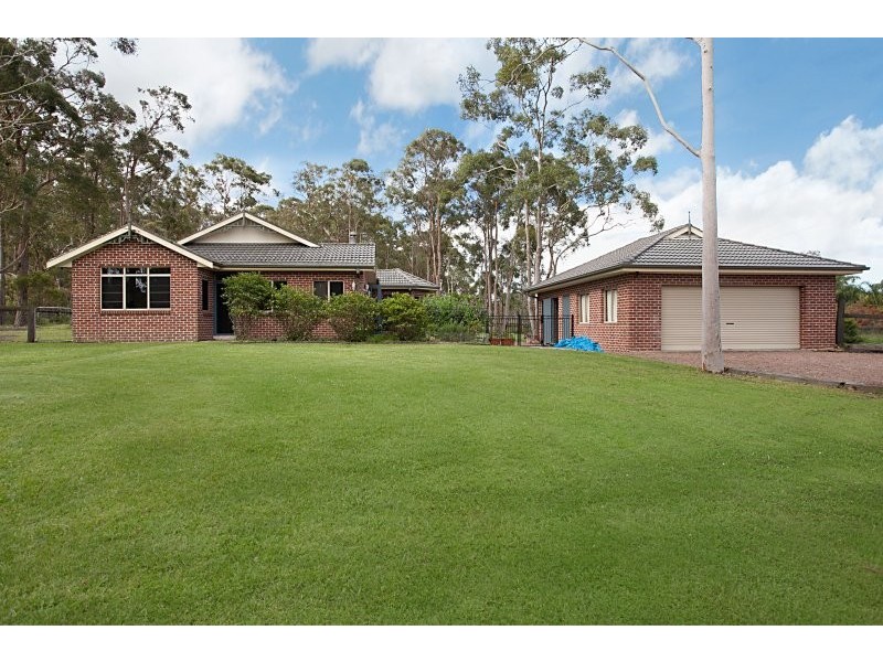 4 Squires Close, Medowie NSW 2318