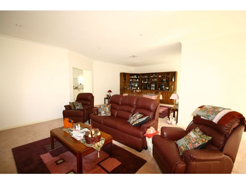 1  Eagle Close, Medowie NSW 2318